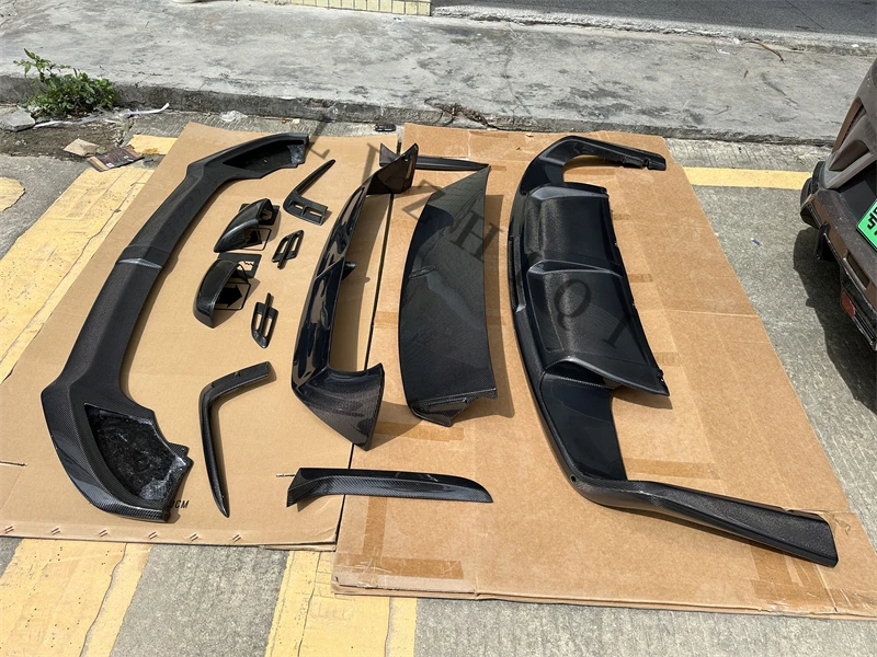 Per Bentley Bentayga 2016-2022 V8 = W12 labbro anteriore in fibra di carbonio diffusore posteriore SPOILER superiore uscita aria Kit copertura specchietto laterale refit