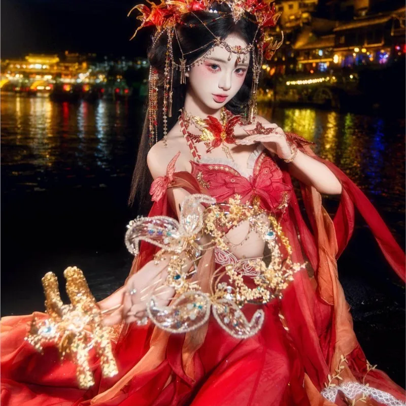 A Hanfu female artisan embroidery gradient exotic style Western Regions red suit travel photo