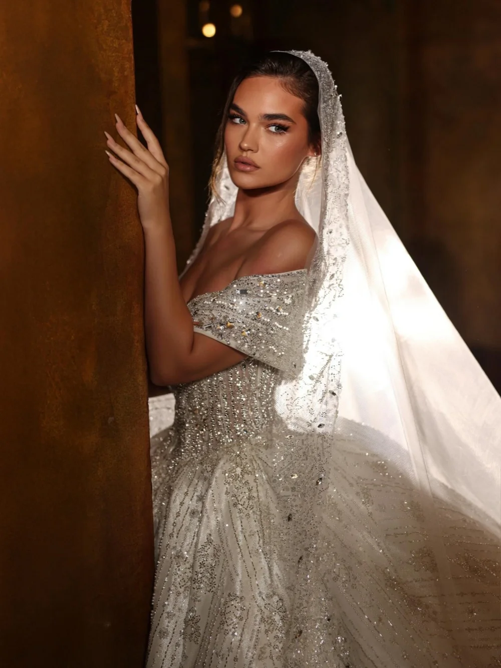 Robe de mariée brodée de perles, de luxe, en cristal, épaules dénudées, personnalisée, longueur au sol, à lacets, nouvelle collection