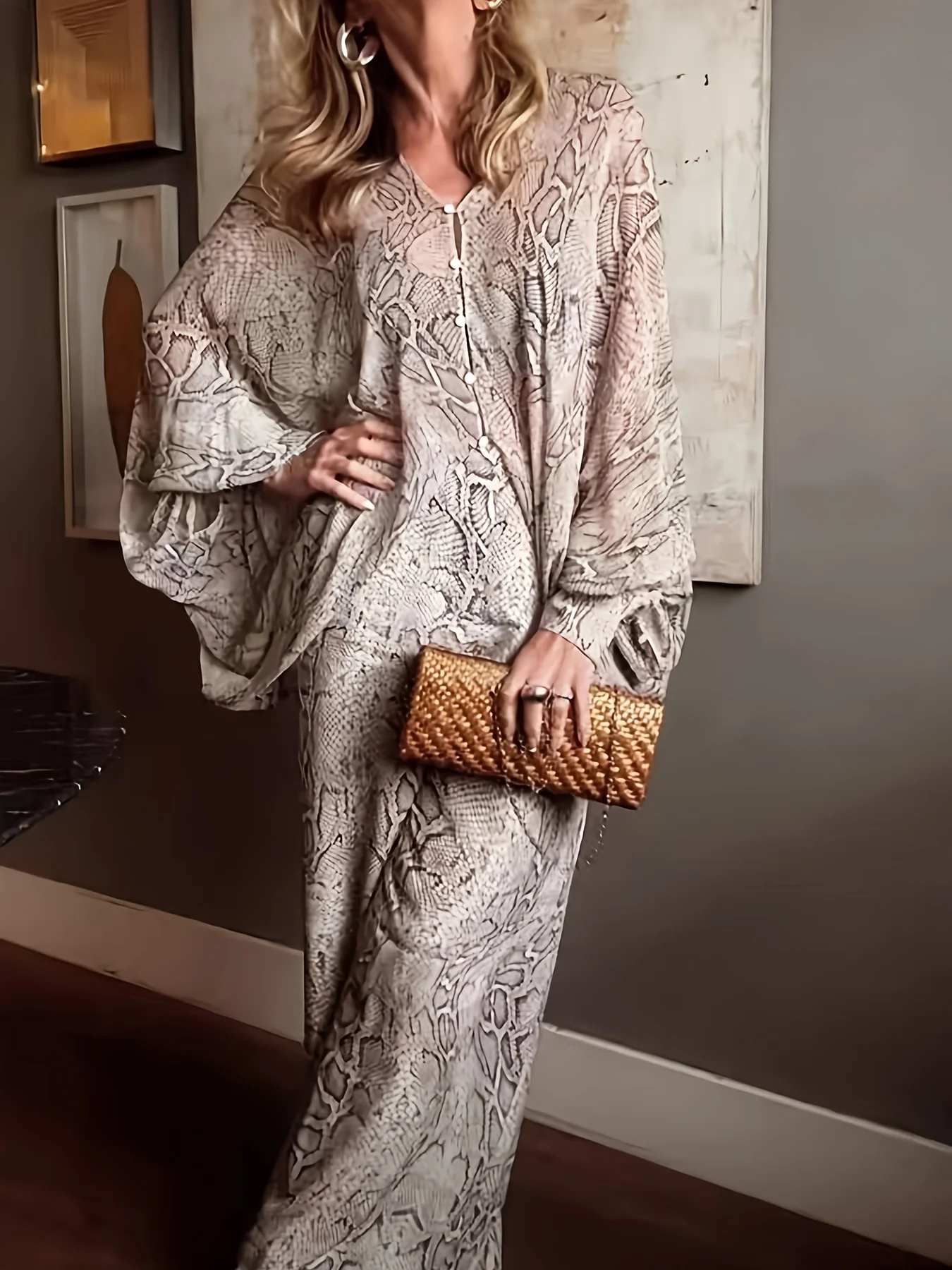 2026 Luxury Chiffon Snake Print 2 Piece Outfit  Batwing Sleeve Button Blouse Wide Leg Pants Set  Casual Holiday Loungewear Suit