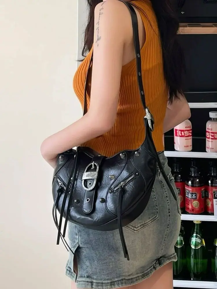 Punk Retro Vintage Rivets Large Capacity Fashion Women Shoulder Crossbody Bag  All Match Itabag Designer Commuting Bag