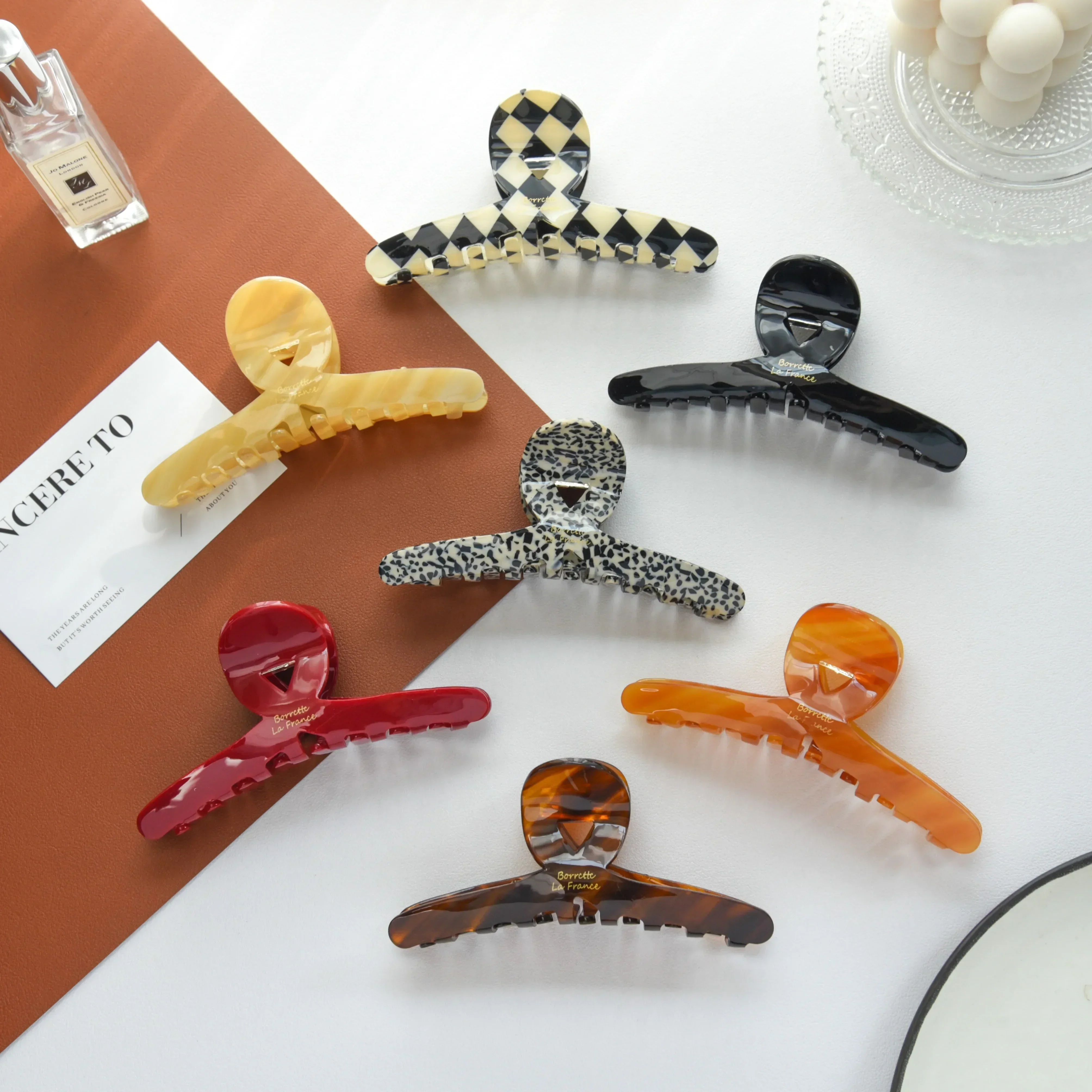 

Classic Retro Gold Label Hair Claw Eco-friendly Acetate Claw Clips 12CM Large Cross Crab Hair Clip for Women Hair Accessories