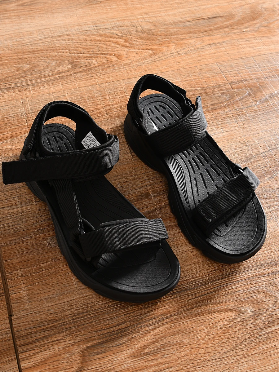 Lightweight Comfortable Men's Summer Outdoor Casual Beach Shoes Slippers Trendy Magic Tape Closure  Color Flat Heel