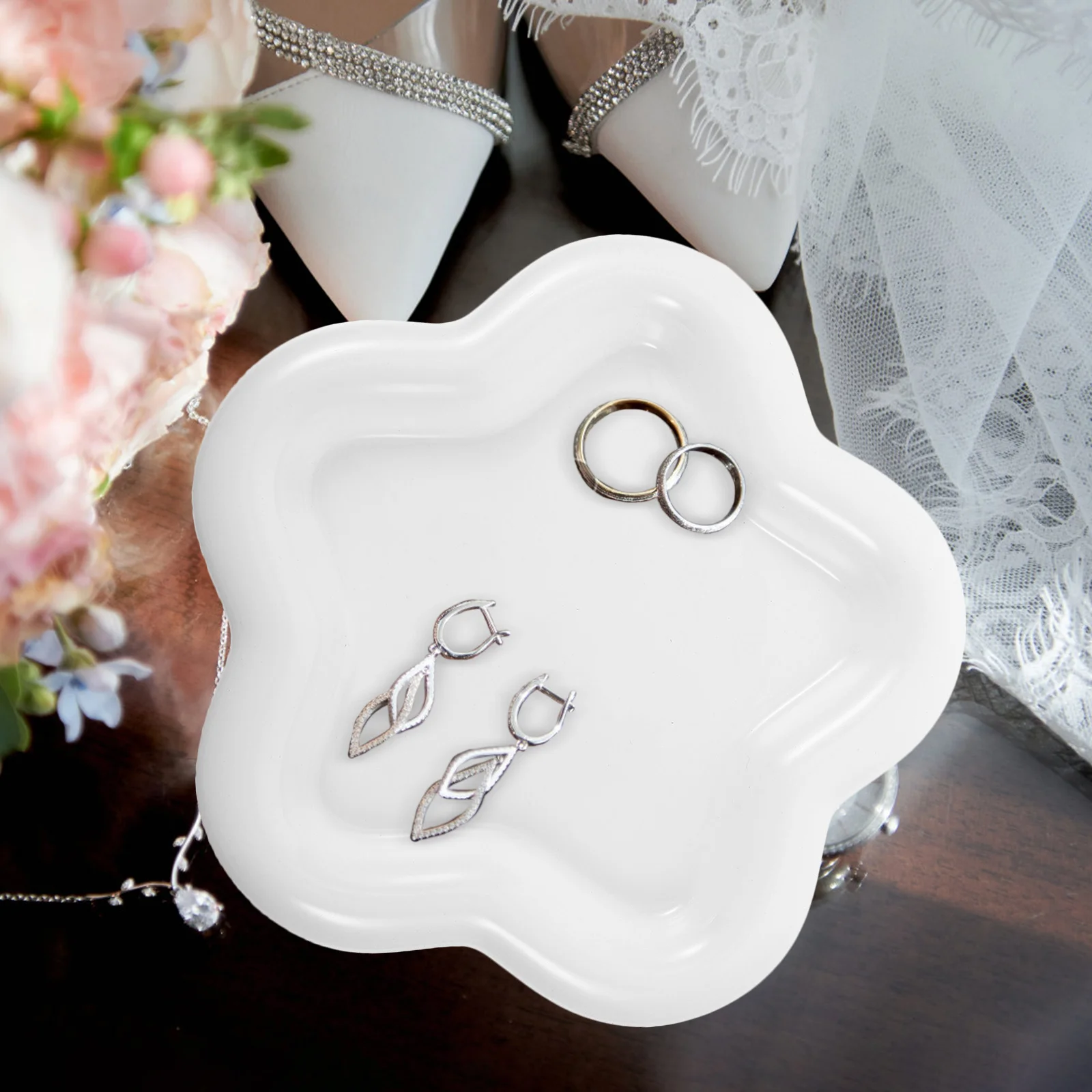 

Ceramic Flower Jewelry Tray Creative Shape Storage Plate Jewelry Organizer Tray for Rings Earrings Cosmetics Home Decor