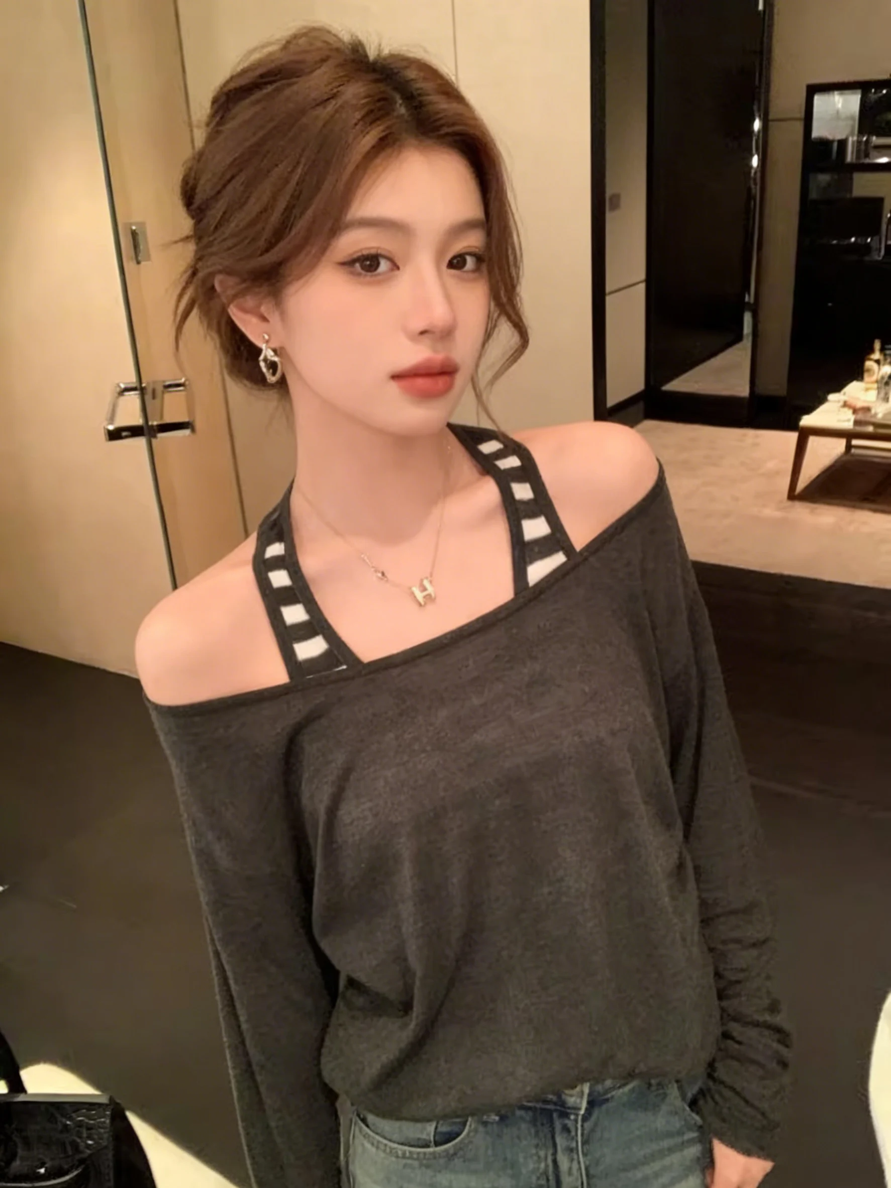 New 2026 Women's Deep Grey Stripe Sun Protection Cover up Tank Top Two-Piece Set Design Sensation Korean Style Slim Fit T-Shirt