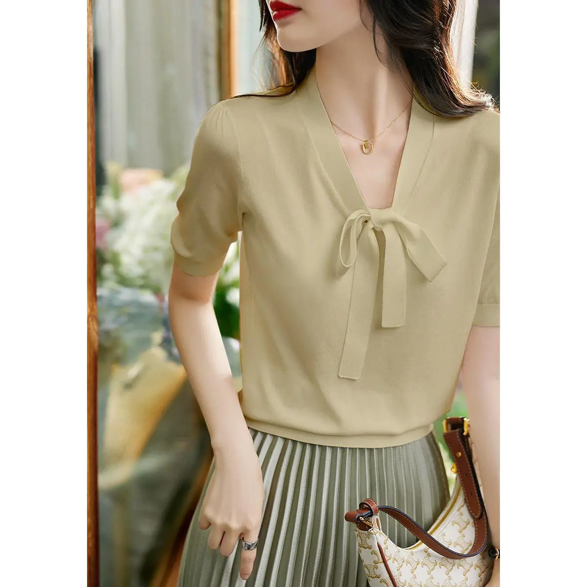Ice Silk Short Sleeve T-shirt Women's Summer Light Mature Style Lace-up V-neck Temperament Loose Short-sleeved Knitted T-shirt