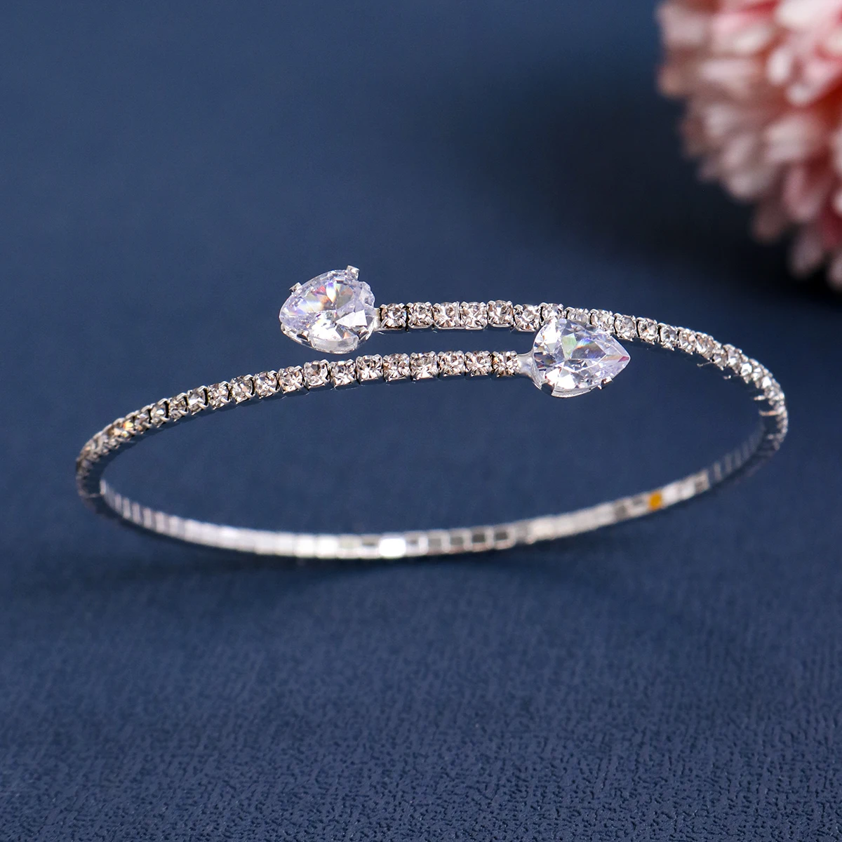 New Rhinestone Pearl Bracelet Female Senior Sense Of Hand Jewelry Elastic Bracelet Fashion Wild Wide Version Of The Open Bangles