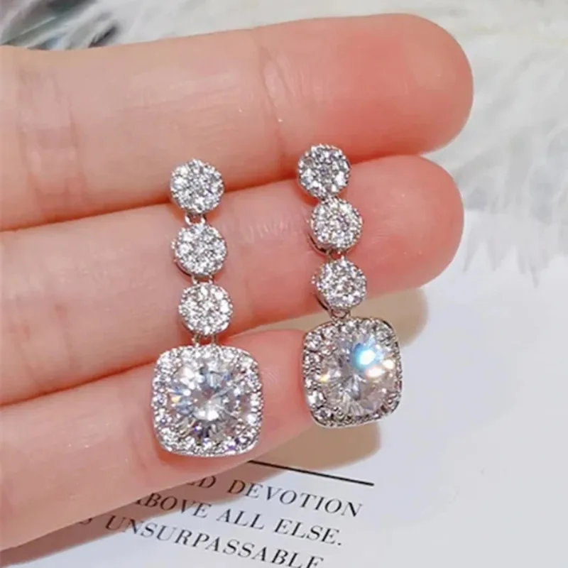 Huitan Sparkling Women Dangle Earrings with AAA Cubic Zirconia Silver Color Exquisite Female Accessories Wedding Fashion Jewelry