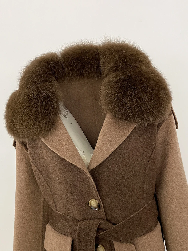معطف صوف طويل بحزام واحد الصدر للسيدات لعام 2025 ملابس جديدة للخريف والشتاء سترة صوفية من فراء الثعلب الطبيعي والكشمير