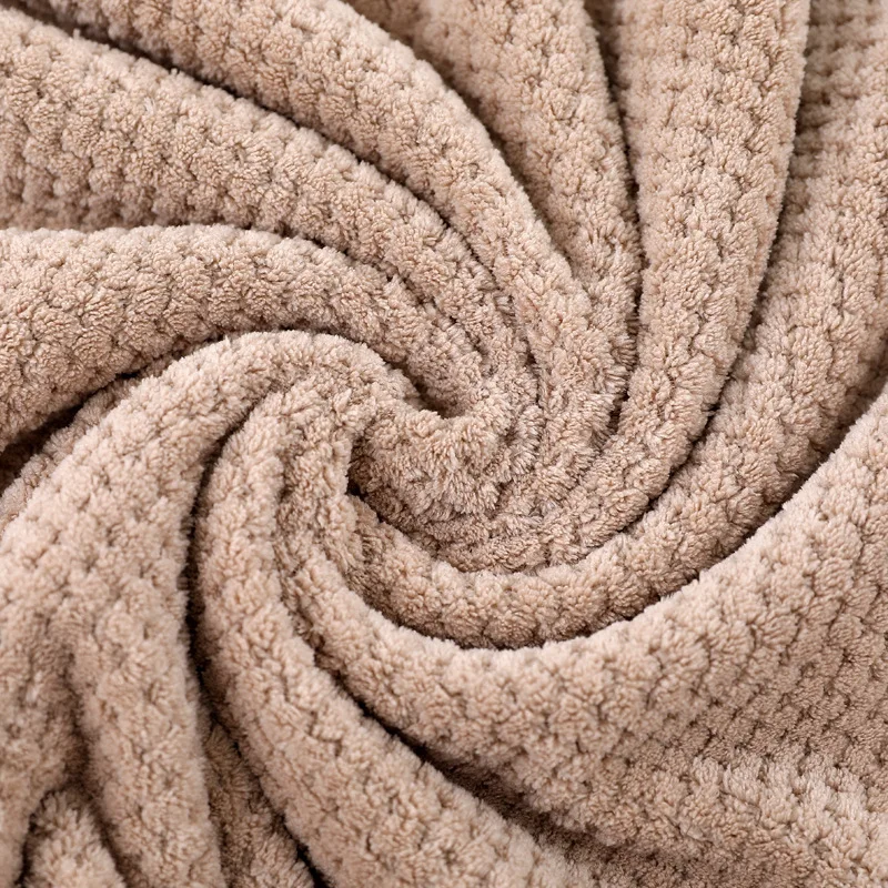 Boluoge Large Bath Towel, Thickened Absorbent Quick Drying Beach Towel, Coral Fleece Bath Towel,  Household Adult Towel