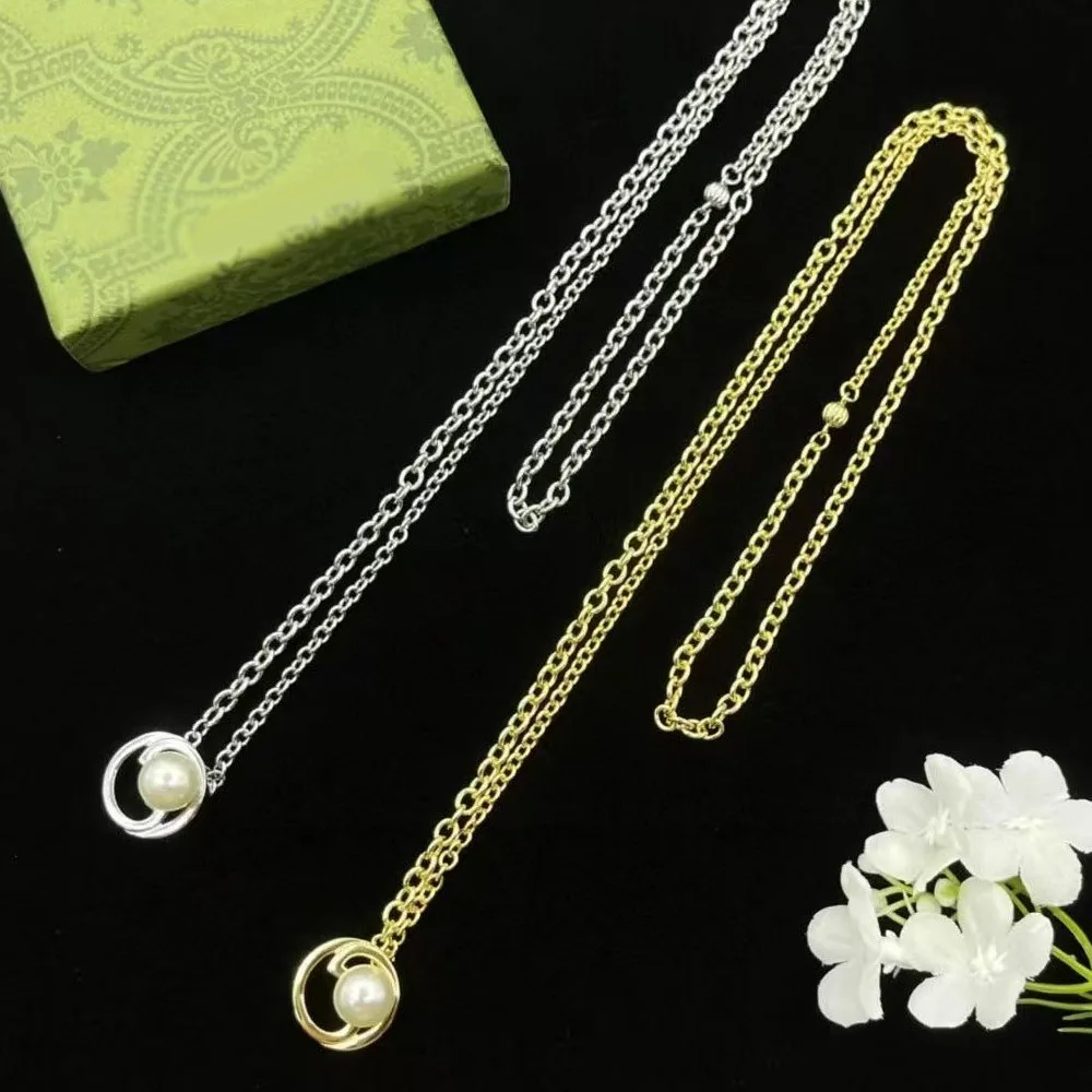 

2025 new fashion creative sparkly pearl necklaces High quality delicate necklaces for women delicate luxury holiday jewelry gift