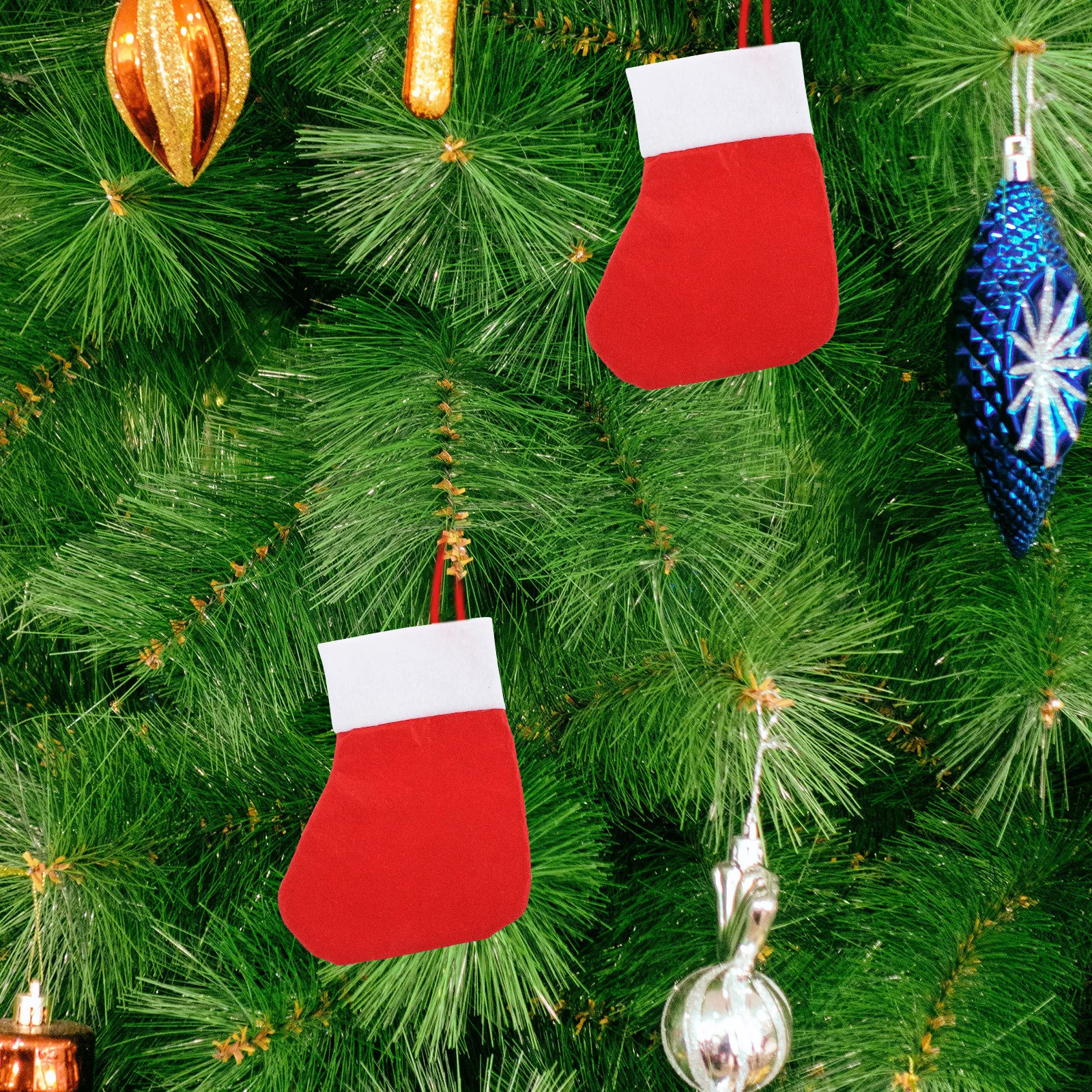 

8Pcs Xmas Sock Cutlery Bags Christmas Table Decoration Silverware Pouch Festival Silverware Holder Christmas Cutlery Sock