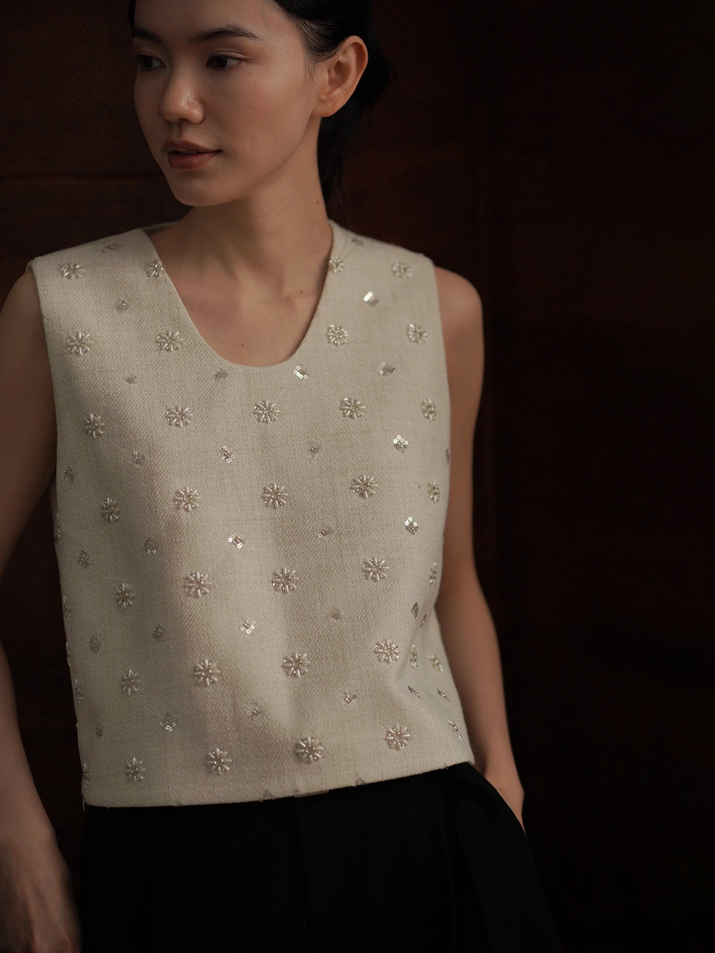 Handmade Beaded Sleeveless U-Neck Loose Fitting Elegant Slimming Vest by HaCikis Polyester Commute Style Women's Vest
