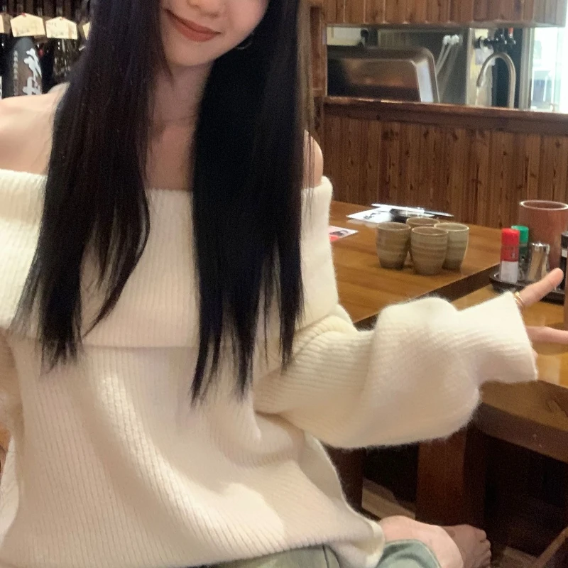 เสื้อสเวตเตอร์แฟชั่นฤดูใบไม้ร่วงฤดูหนาวสำหรับผู้หญิง ดีไซน์เปิดไหล่ สวมใส่สบาย ผ้าถัก แขนยาว เสื้อไหมพรมแบบสวมหัว