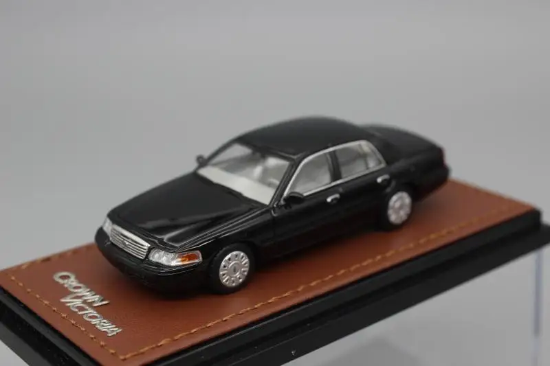 GOC 1:64 Crown Victoria 2nd Generation Detective Edition Civilian
