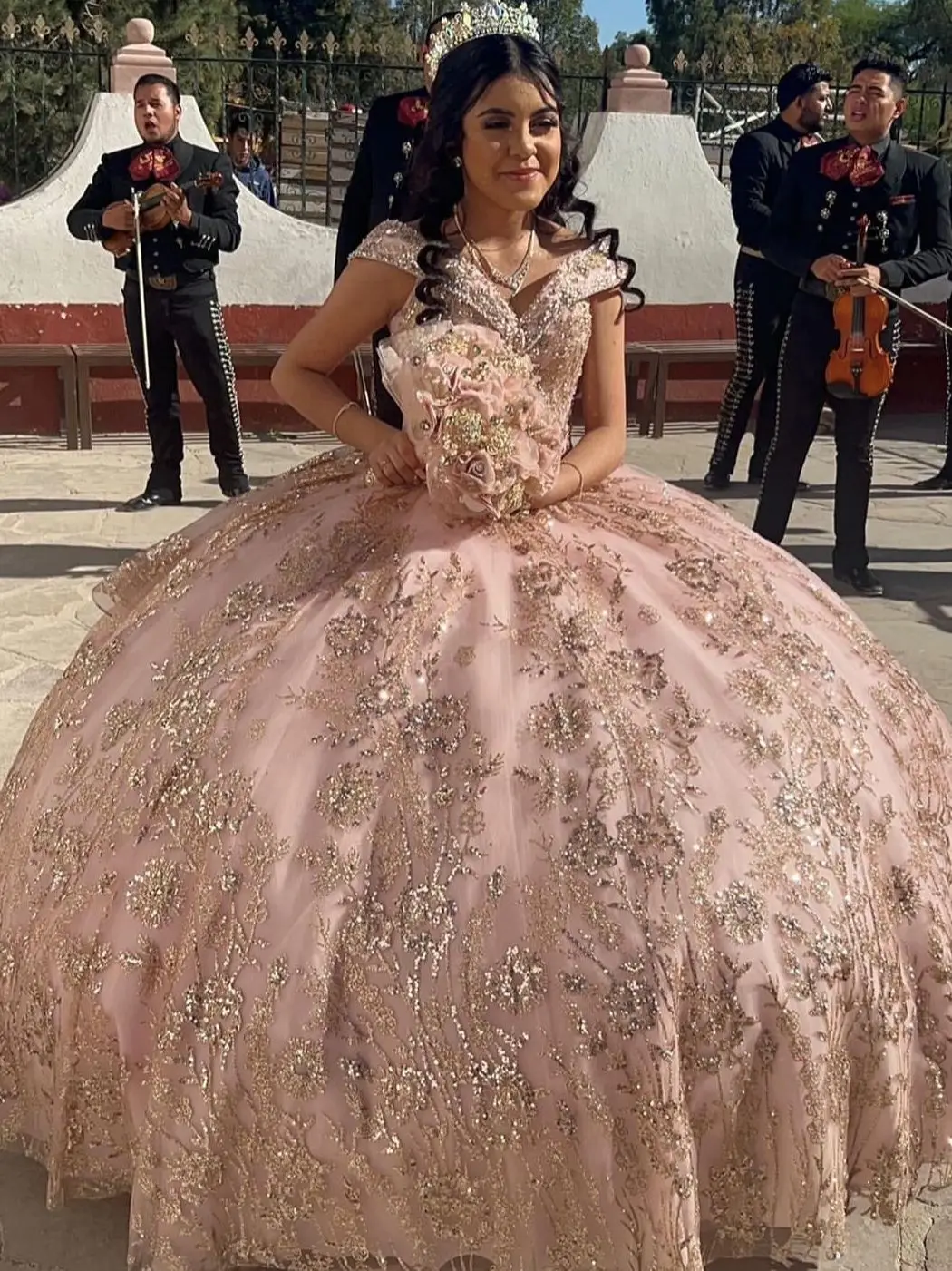 Luxe Roze Off-Shoulder Quinceanera-Jurken 2023 Sprankelende Kanten Baljurk Sweet 16 Prinsessenjurk Gala Vestido De 15 Anos