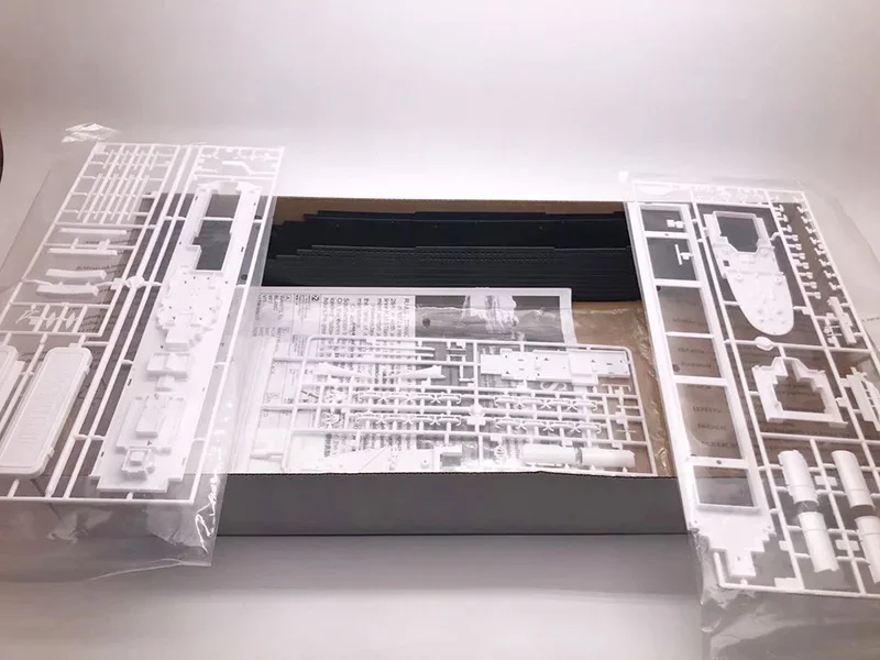 Titanic 1/550 RMS avec dispositif d'éclairage de moteur électrique, Kits de construction de navires à assembler en plastique, modèle de jouet