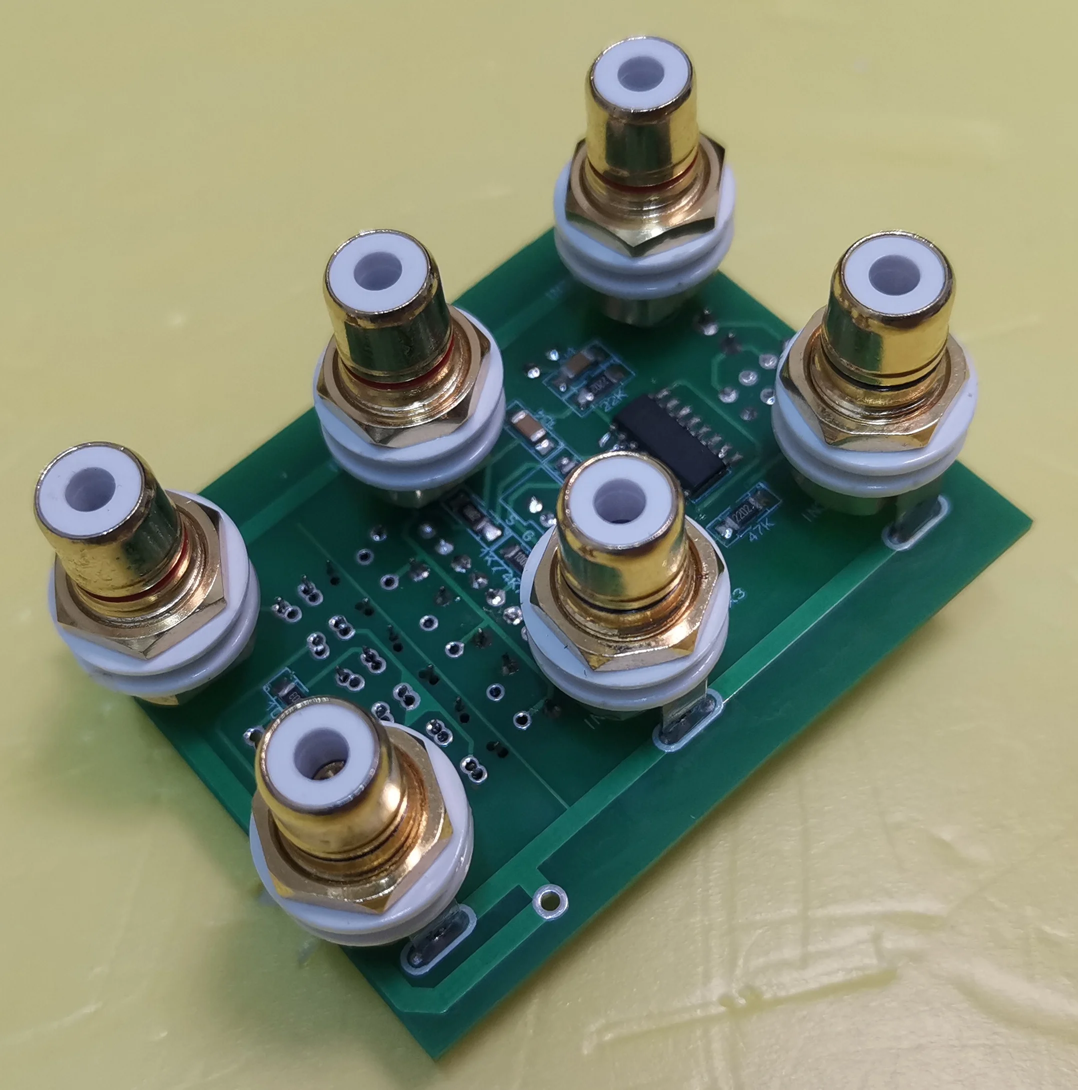 Imported pure copper gold-plated RCA terminal dual-channel 3-way input switching audio signal input selection/switching board