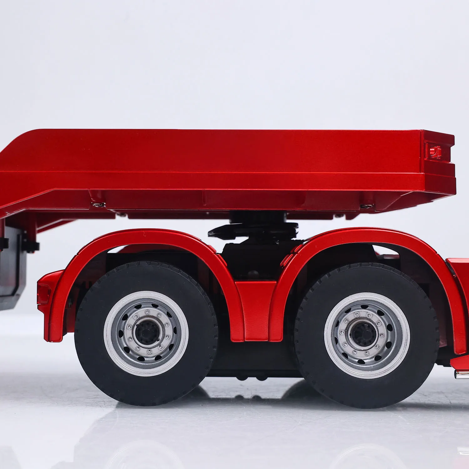 1501A 1/18 HUINA RC Traktor und 3-Achs-Sattelanhänger 19CH RTR 770S 2.4G Sound-Licht-System Ferngesteuertes LKW-Modell – Detail 21