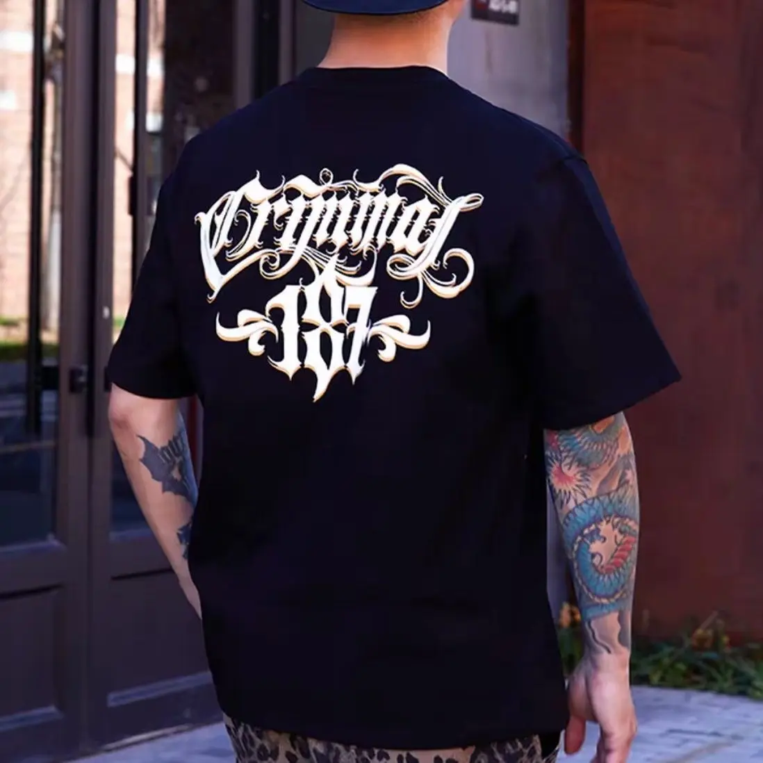 2026 الاتجاه الصيف قصيرة الأكمام طاقم الرقبة تي شيرت الأمريكية المطبوعة الرجال والنساء القطن عادية شارع العليا فضفاض ريترو