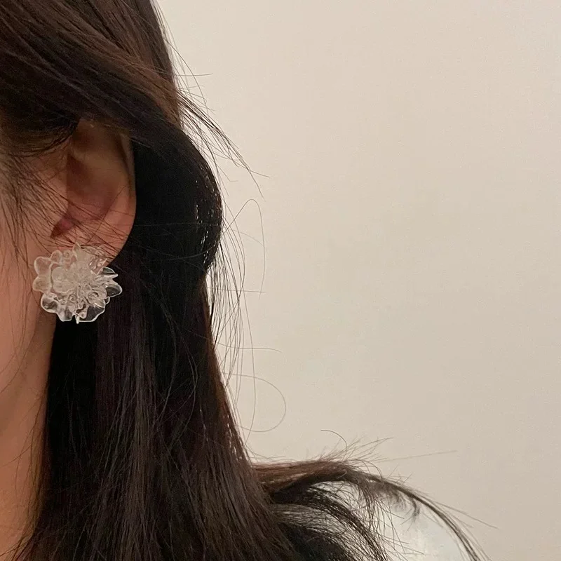 Temperament Cute Small Fresh Gardenia Clip on Earrings Wedding Transparent Acrylic Flower Ear Clips for Female Girls Non Pierced