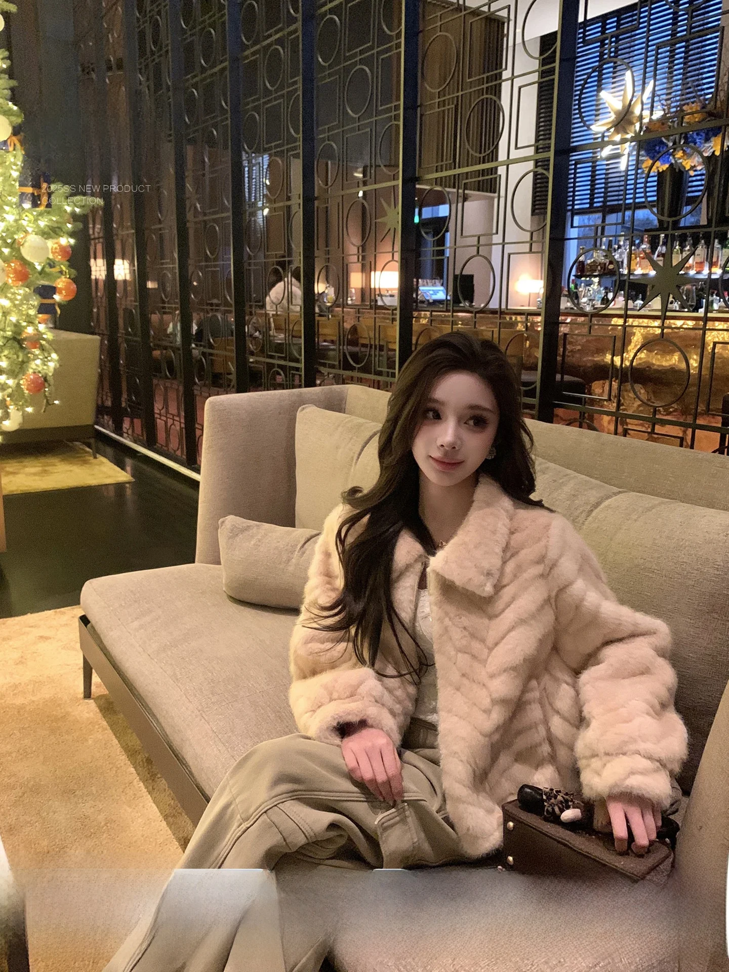 チョウミートヤオ ふわふわ パーティー 高級感 ルーズファー レザー一体型 レディース 冬用 ショートアウター カジュアルスタイル ポリエステル繊維