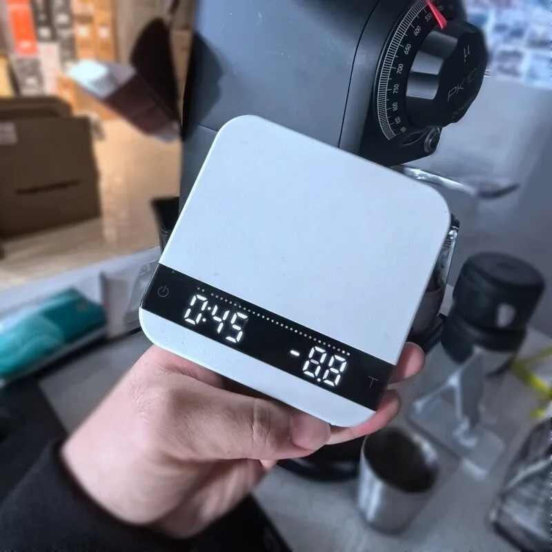 mischief-lunar-ultra-thin-coffee-scale-01-g-accuracy-•-usb-c-rechargeable-•-flow-rate-indicator