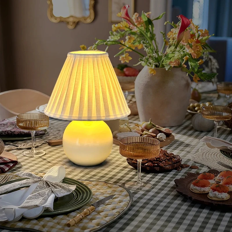 

2700K modern white porcelain charging table lamp decorative bedside luxury ceramic jar lamp