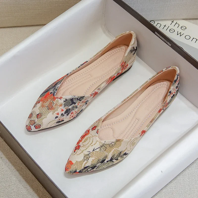 sharp-pointed-heels-women-chinese-style-camellia-flat-bottomed-boat-shoes-soft-soled-ethnic-women's-shoes-large-sizes-41-43