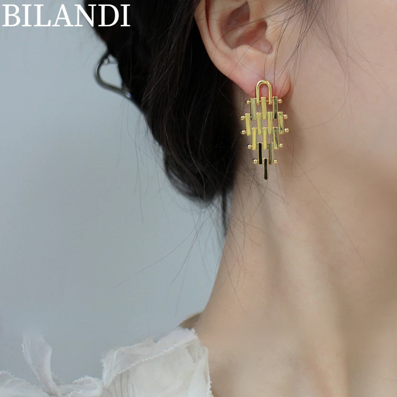 Bilandi Modern Jewelry Metal Earrings 2022 New Trend Hot Selling Vintage Temperament Drop Earrings For Women Gifts