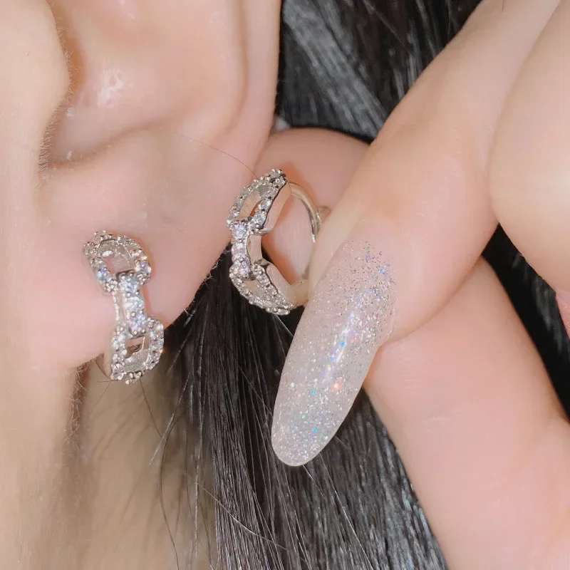 

MDL Муассанит Стиль Сверкающая цепочка Серьги с драгоценными камнями Серьги с кубическим цирконом 18 К Роскошные серьги-гвоздики-цепочки