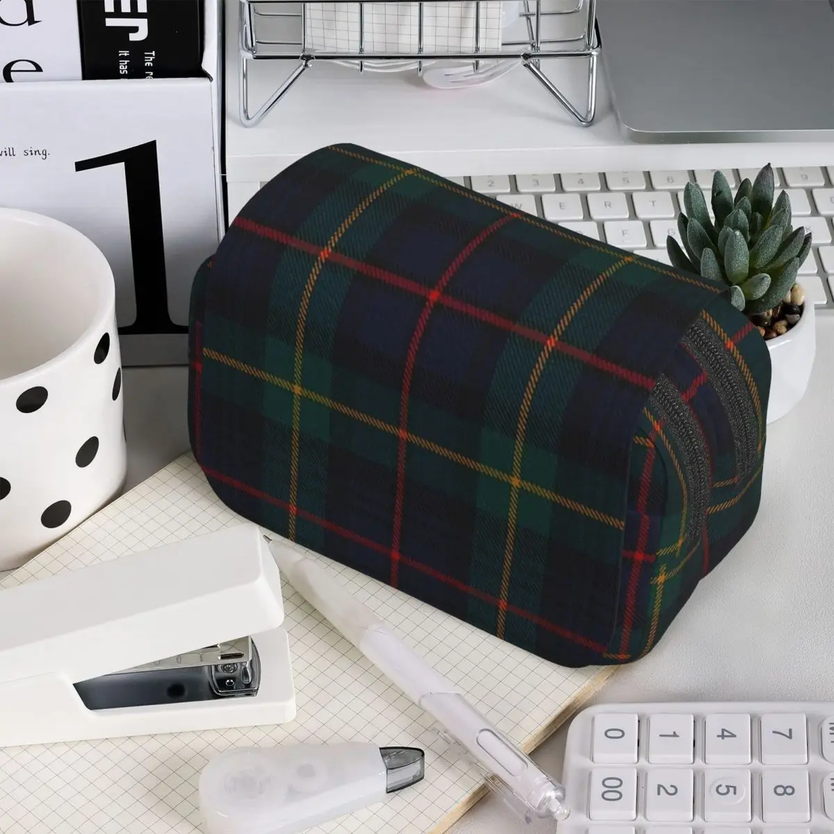 

Сумка-пенал Farquharson Scottish Tartan для мальчиков и девочек, школьный пенал, сумка для канцелярских принадлежностей, держатель для ручек