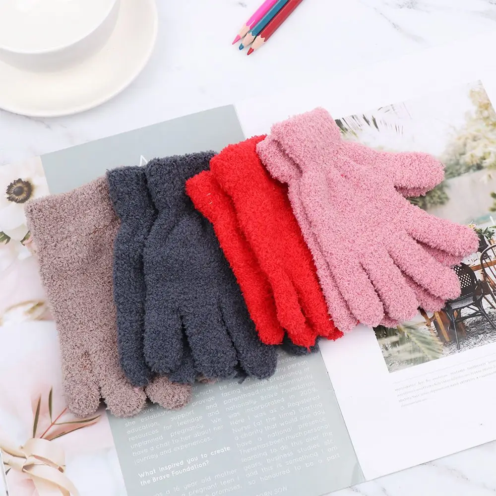 Winter 0-11 Years Old Baby Lovely Cartoon Kids Gloves Candy Color Coral Plush Mittens Full Fingers