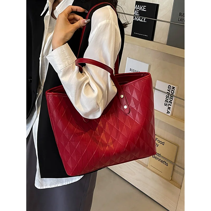 Large Capacity Red Tote Bag Women\'s 2024 New High Quality Plaid Commute Underarm Bag Simple Casual All-match Bridal Wedding Bag