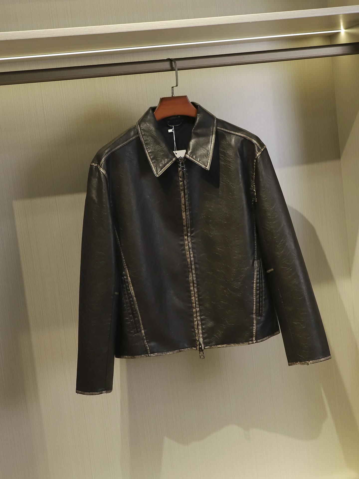 Washed PU Leather Jacket Men's Fashion Motorcycle Collar Coat Color Rubbing Leather Windproof Long Sleeve Zipper Closure Youth
