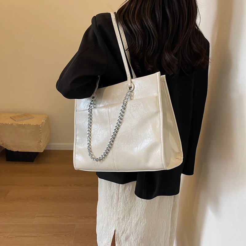 LEFTSIDE Silver large Leather Tote Bags for Women Luxury 2023 Y2k Fashion Solid Color Shoulder Bag Females Chain Handbags