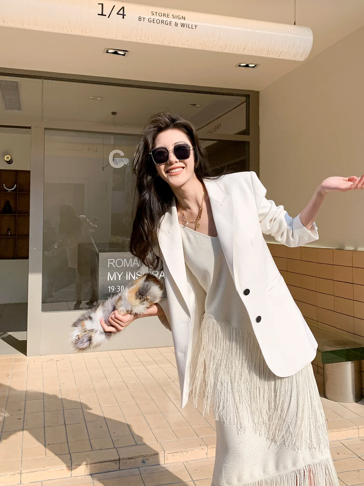 

Белый шерстяной пиджак Ele для женщин от Garbociaga из тонкой немецкой шерсти Golden German Fine Spun, малый размер, в западном стиле, на одной пуговице