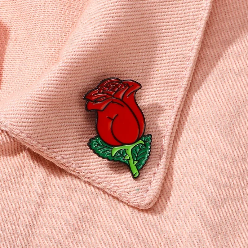 Romantic Red Rose Enamel Alloy Brooch Deco Pin for Valentine's Day Couple Ladies Suit Coat Metal Badge Makeup Pouch Clutch Bag