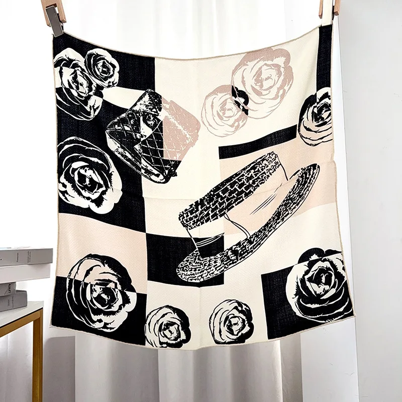 

Winter Small Scarf 65CM Luxury Designers Square Bandanas Women Clothing Neck Accessories Christmas Lover Gift