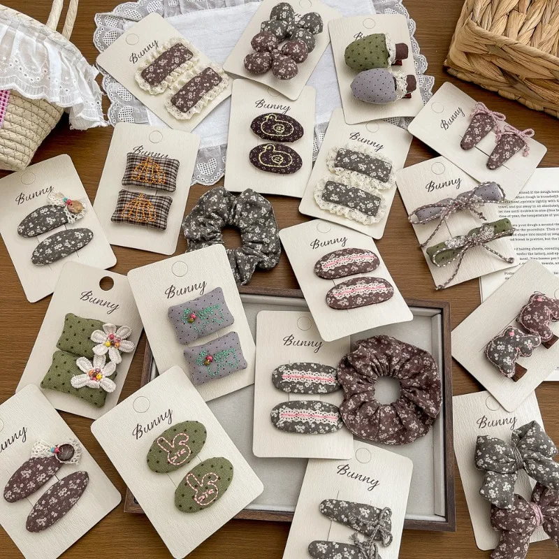 

Grey Floral Stuffed Bow Hair Clips Scrunchies Vintage Elegant Barrettes Ponytail Holders for Women Girls Korean Hair Accessory