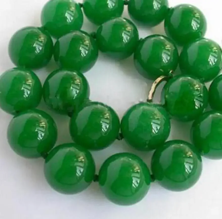 stunning big 20mm round green jade beads necklace