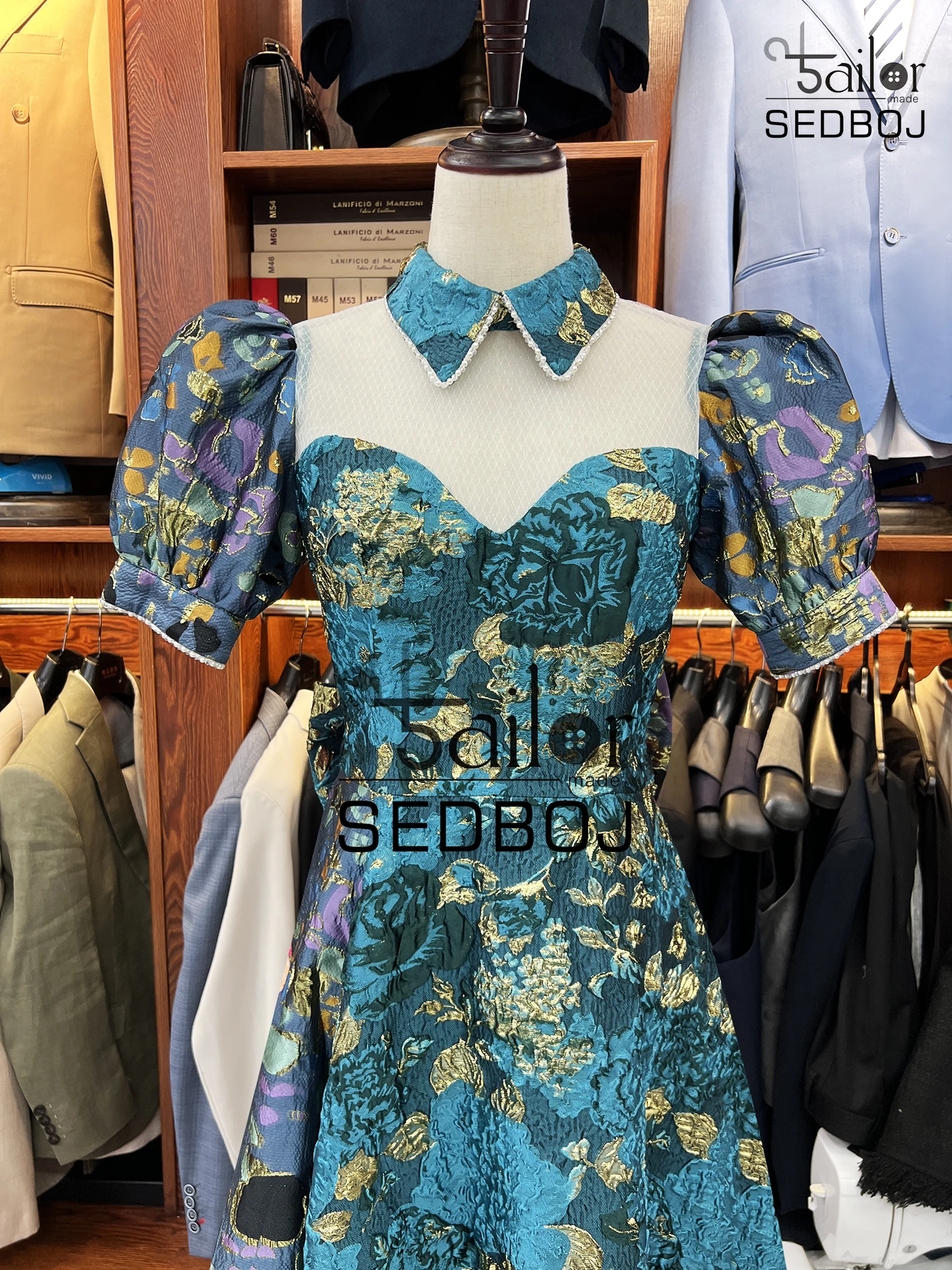 Vintage grand lapel jacquard three-dimensional bow dress women's new short sleeved waistband A-line nail bead evening dress