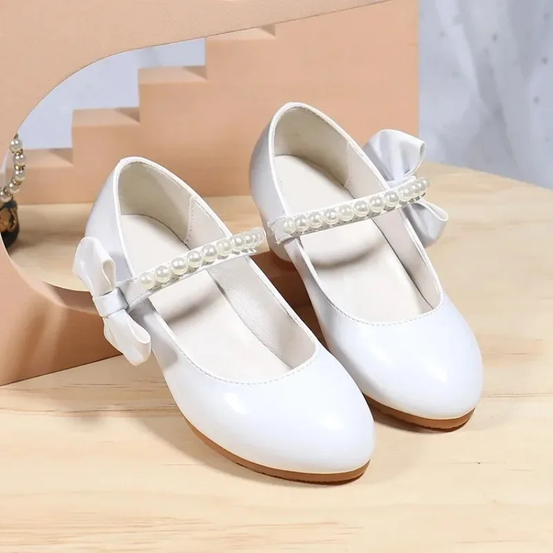 

Children Spring Autumn High Heeled Princess Shoes Lacquered Leather Shoes White Bow Girls Pearl Single Shoes Velcro Antiskid
