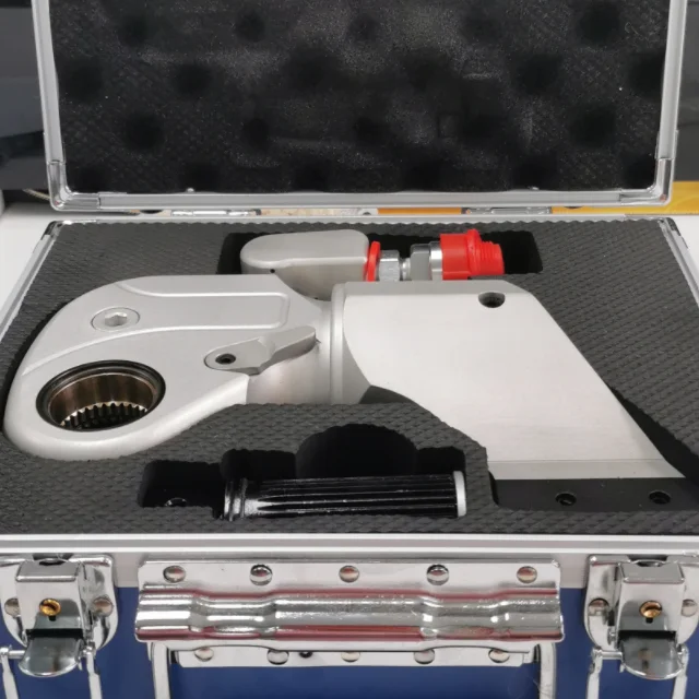 Przemysł z serią kwadratowych nasadek napędowych - hydrauliczny klucz dynamometryczny z kwadratowym napędem do energii wiatrowej