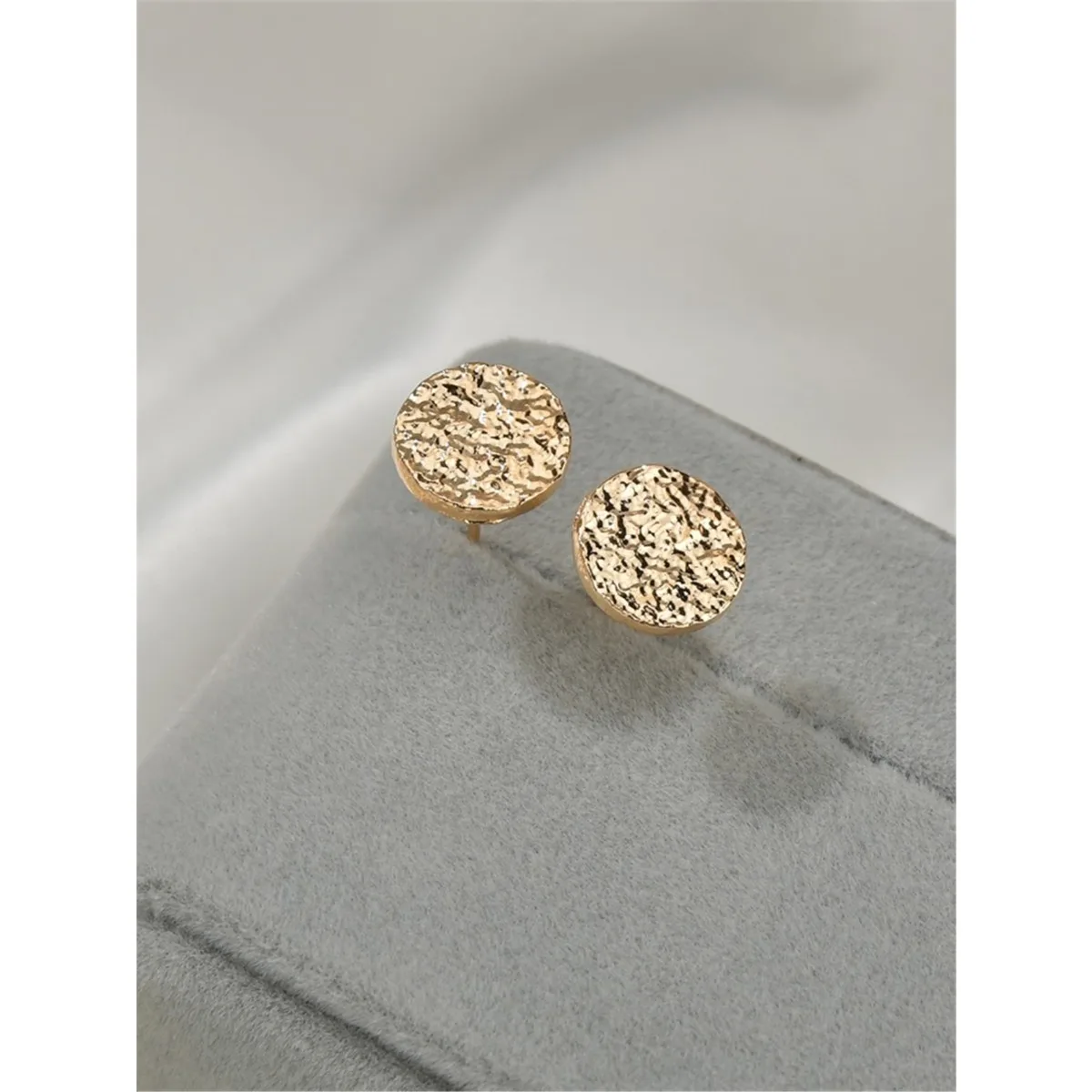 

Текстурированные металлические серьги-гвоздики, летние ювелирные аксессуары