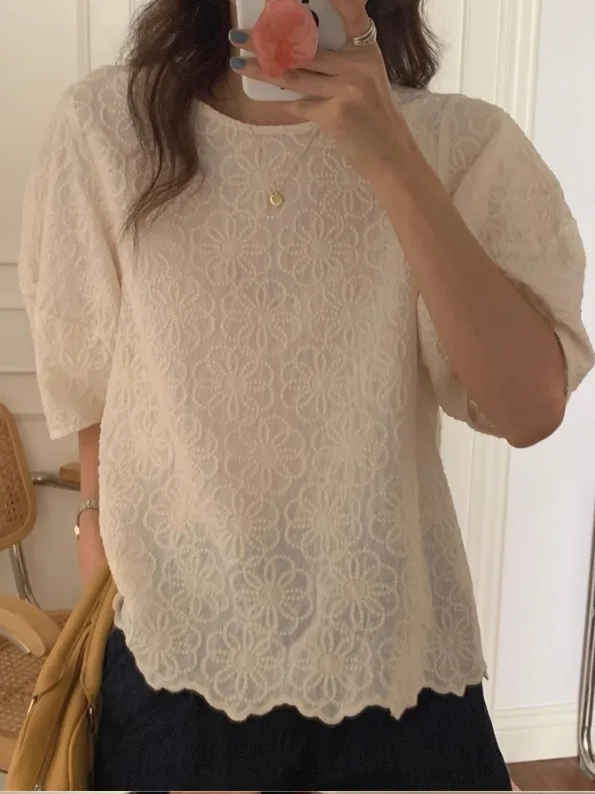 

Retro Embroidered ort Sve round Ne Bubble Sve Casual Top Women's Summer New Sle Loose Fit Comfortable round Neline