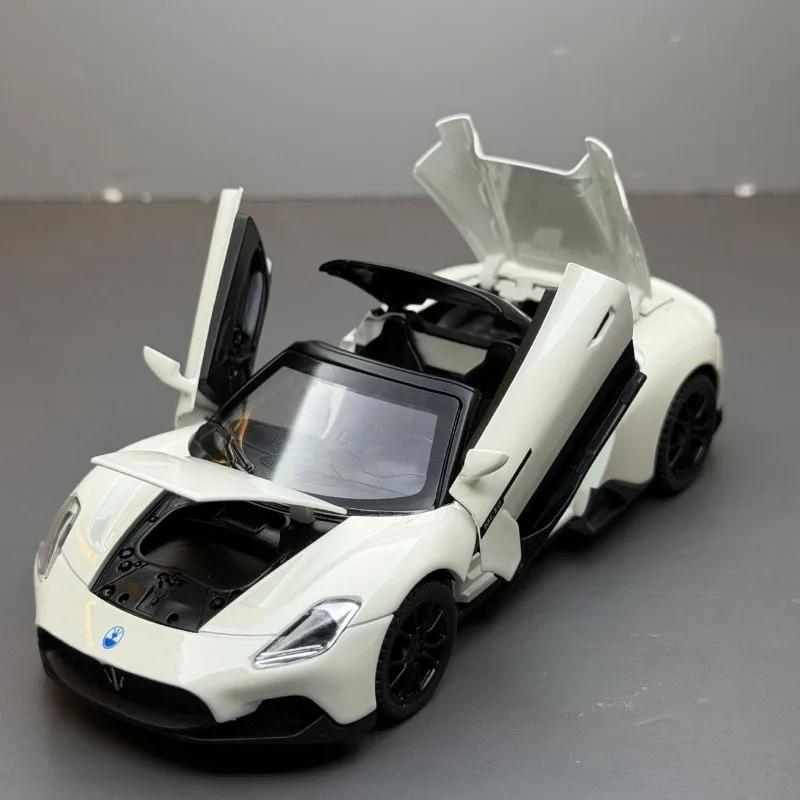1:32 Maserat Alloy Convertible Sports Car Replica Highly Detailed Diecast Model for Car Enthusiasts Collection and Hobby Display