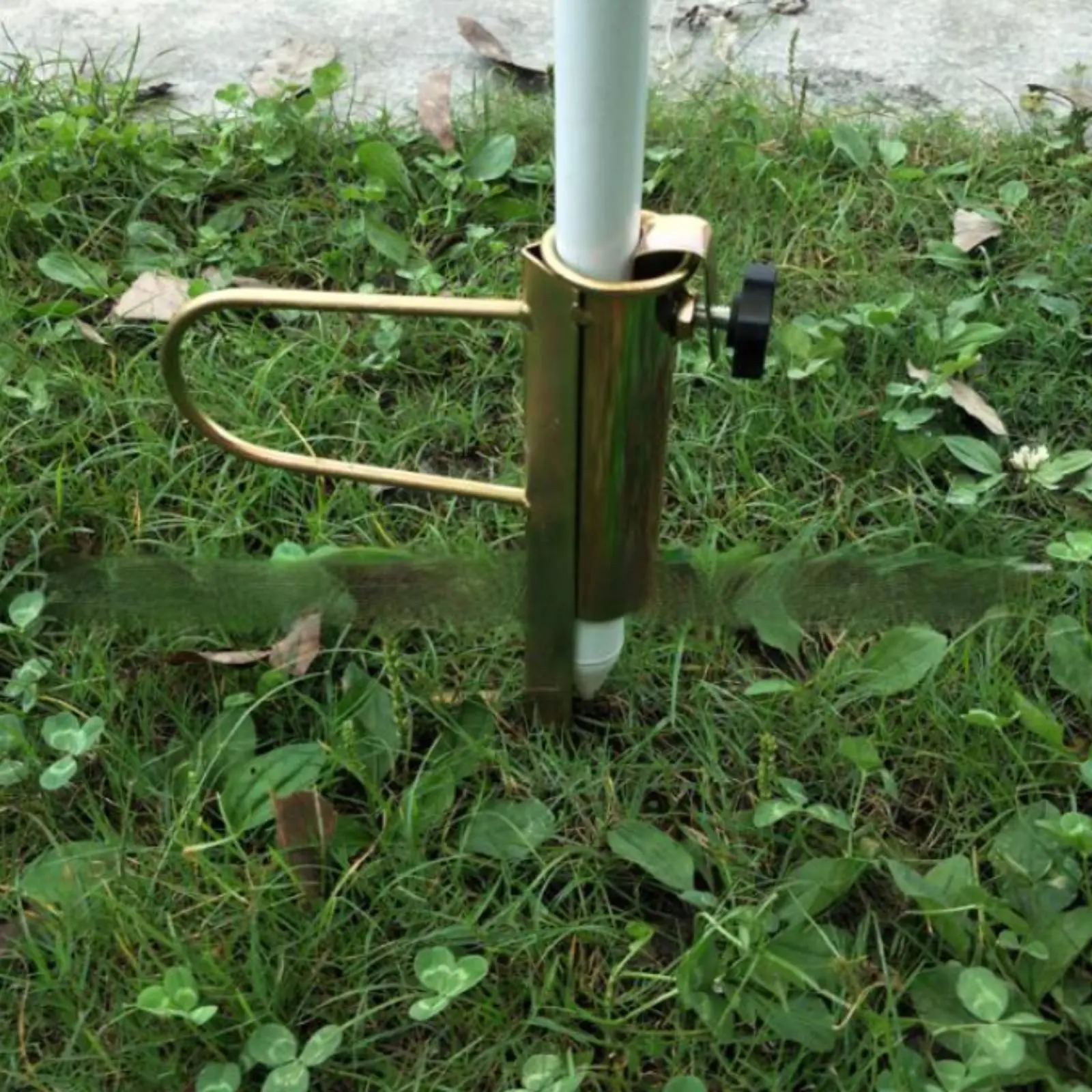 

Металлический винтовой держатель-колышек для пляжного зонта, ветроустойчивый, для различных поверхностей, включая песок