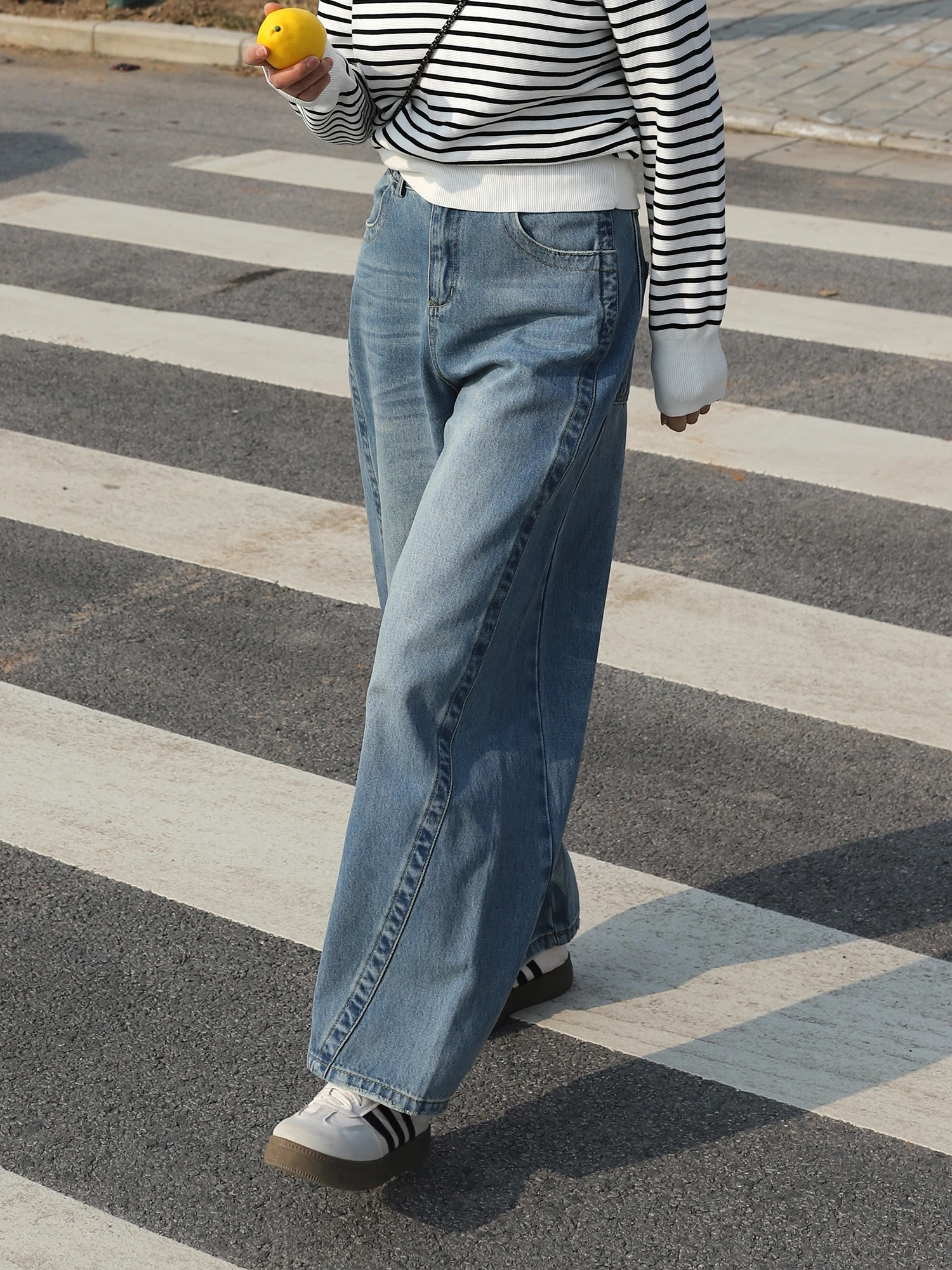 

Light Blue Wide Leg Knife Jeans Women's Casual Loose Slimming Banana Scythe Pants Spring 2026 New Style Cotton Denim