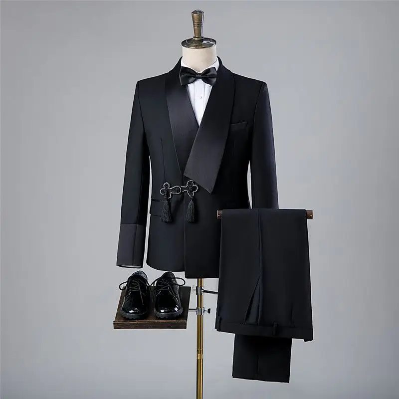 Studio theme suit button retro dress green fruit collar men's Chinese wedding photo shoot black suit